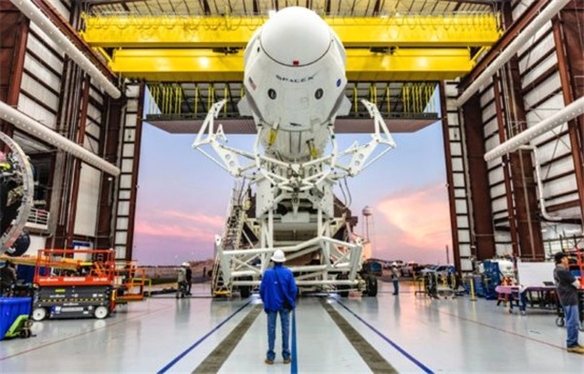  <a class='keyword-sd' href='/spacex/' title='Spacex'>Spacex</a>'in İnsanlı Görevlerde Kullanacağı Crew Dragon Kalkışa Hazır
