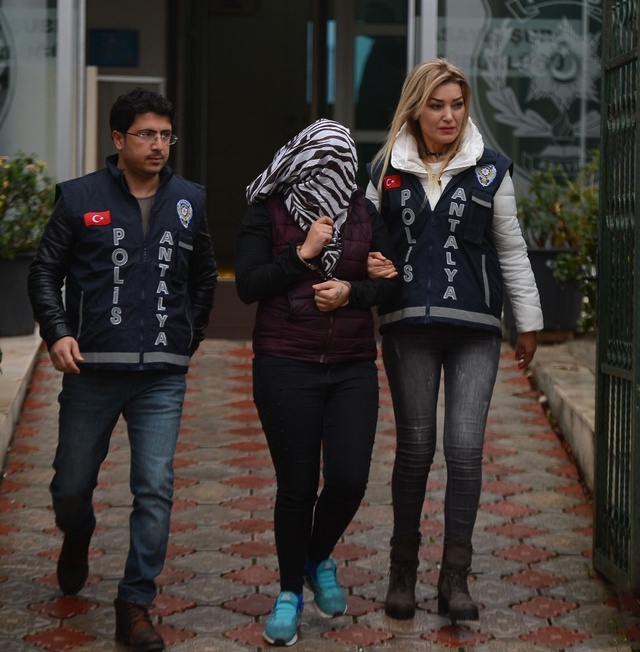 Genç Kadından 66 Yaşındaki Ev Sahibine Çıplak Fotoğraflı Şantaj
