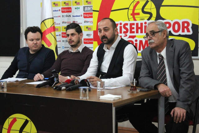 Eskişehirspor'da Yönetim Belirlenmezse, Kayyuma Devredilecek 18 Ocak'taki Kongrede Yönetim Belirlenemezse, Eskişehirspor Kayyuma Devredilecek