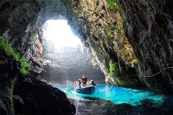 Gerçek Olduğuna İnanamayacağınız, Dünya Üzerindeki 13 Muhteşem Yer