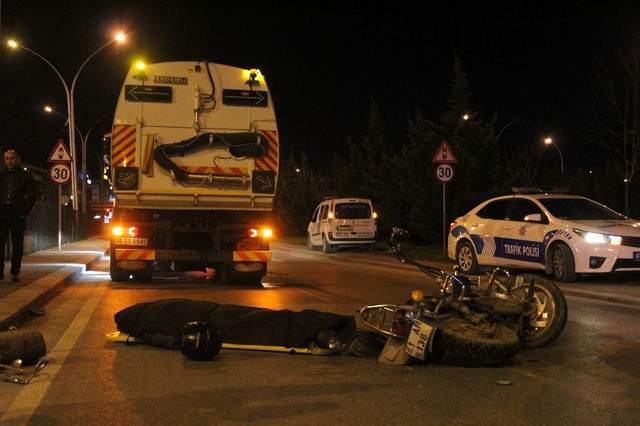 Kazada Ölen Motosiklet Sürücüsünün Nişanlısı,