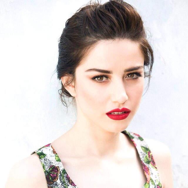 Serkan Çayoğlu'yla 4 Yıllık İlişkisi Hakkında Konuşan Özge Gürel Kimdir?