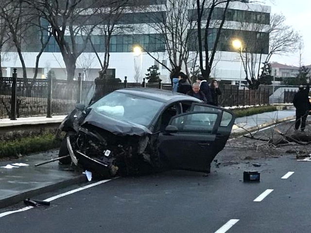 İstanbul'da Feci Kaza! Cadde Savaş Alanına Döndü
