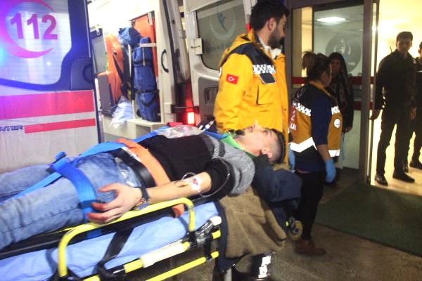 Konya'da Bir Mahallede Yarım Saat Arayla Beyaz Minibüsten Ateş Açıldı: 2 Kişi Yaralandı