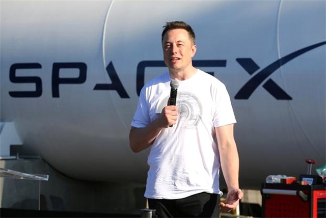 Spacex, İş Gücünde %10 Azalmaya Gideceğini Açıkladı
