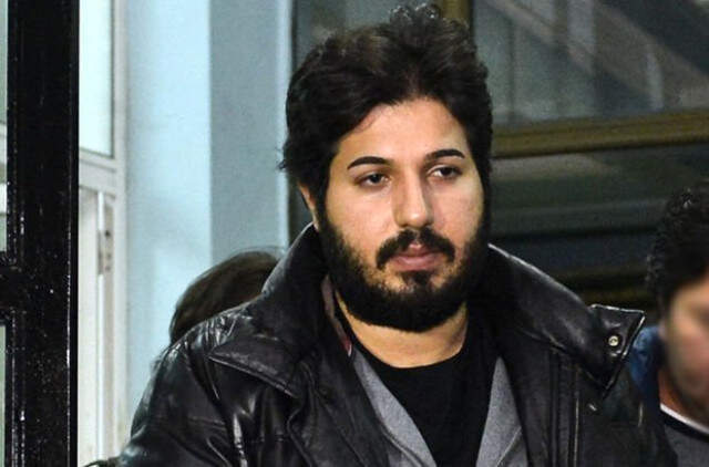 Zarrab'dan Rüşvet Aldığı İçin 3 Yıl Hapse Çarptırılan Gardiyan Kabul Ettiği Parayı Geri Ödeyecek Zarrab'dan Rüşvet Aldığını Kabul Eden Gardiyan, 3 Yıl Hapse Çarptırıldı