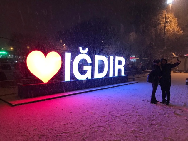 2 Yıl Sonra Kar Gören Iğdırlılar Göbek Attı