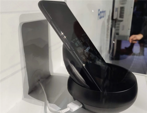 Samsung, 5g Destekli Telefonunu Ces 2019'da Gizlice Gösterdi
