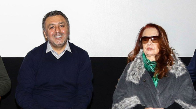 Muhterem Nur ile Müslüm Filminin Yapımcısı Mustafa Uslu Canlı Yayında Birbirine Girdi
