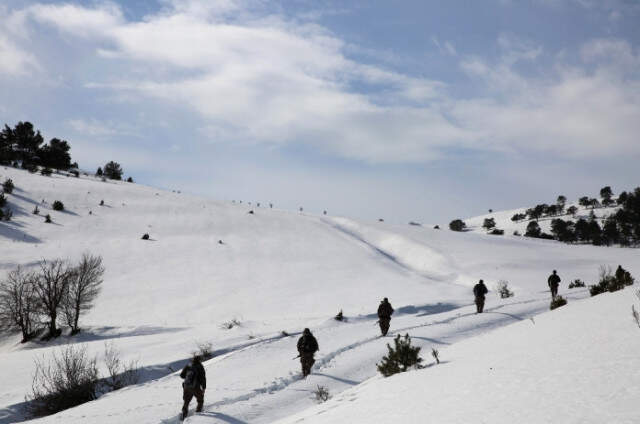 PKK'nın Kış Üslenmesine Eş Zamanlı Operasyon! 4 İlde Yayla Evlerine Sıkı Takip Karadeniz'de 4 İlde PKK'nın Kış Üslenmesine Yönelik Operasyon Başladı