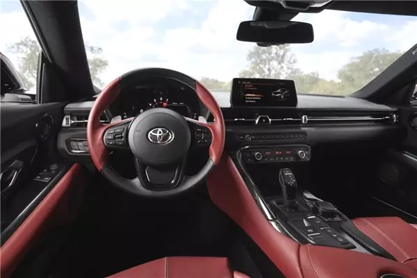 Yeni Toyota Supra, İlk Kez Kanlı Canlı Karşımıza Çıktı