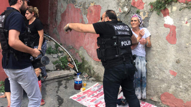 Torbacı Nene, Mahkemedeki Savunmasıyla Pes Dedirtti: Kullanmak İçin Aldım Torbacı Nene, Mahkemedeki Savunmasıyla Pes Dedirtti: Kullanmak İçin Aldım