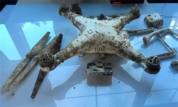 Türk Fotoğrafçının Denize Düşen Drone'undaki Görüntüler 3 Yıl Sonra Kurtarıldı