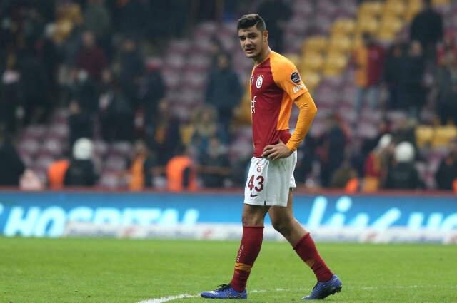 Galatasaray Başkanı Mustafa Cengiz, Stuttgart'a Transfer Olan Ozan Kabak'a Övgü Yağdırdı