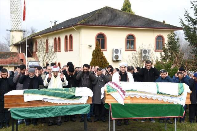 70 Yıldır Evli Olan Çift, Hayata Gözlerini Aynı Anda Yumdu