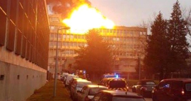 Fransa'nın Lyon Üniversitesi'ndeki Patlama Saniye Saniye Kaydedildi