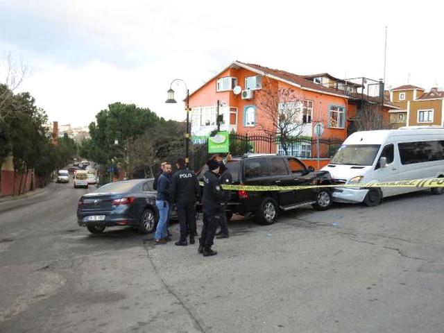 İş Adamının Yakın Koruması, Siteden Araç Çalan Hırsızı Başından Vurarak Öldürdü