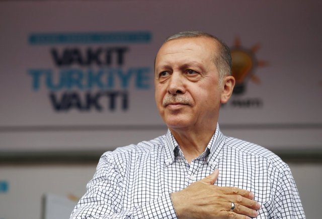 Abdurrahman Dilipak'tan Bomba İddia: Abdullah Gül, Erdoğan'ın Yakınlarını Yanına Alarak 5 Mayıs'ta Parti Kuracak
