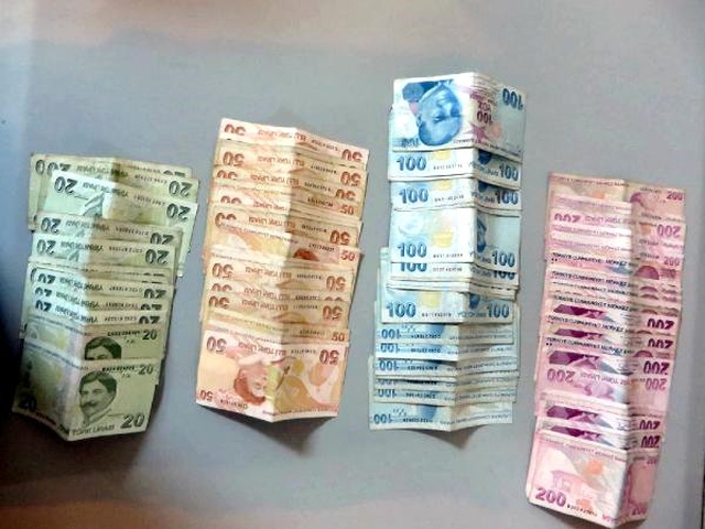 Süpermarket ve <a class='keyword-sd' href='/bebek/' title='Bebek'>Bebek</a> Mağazalarından Hırsızlık Yapan Aileden 3 Kişi Tutuklandı