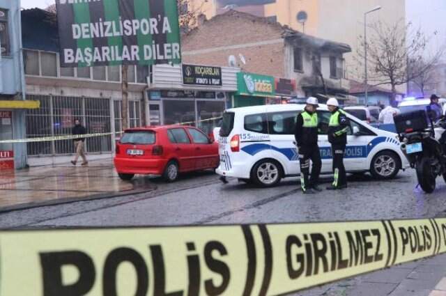Okul Harçlığını Çıkarmak İçin İşe Giden Kız Çocuğu Minibüsün Altında Can Verdi Okul Harçlığını Çıkarmak İçin İşe Giden Kız Çocuğu Minibüsün Altında Can Verdi