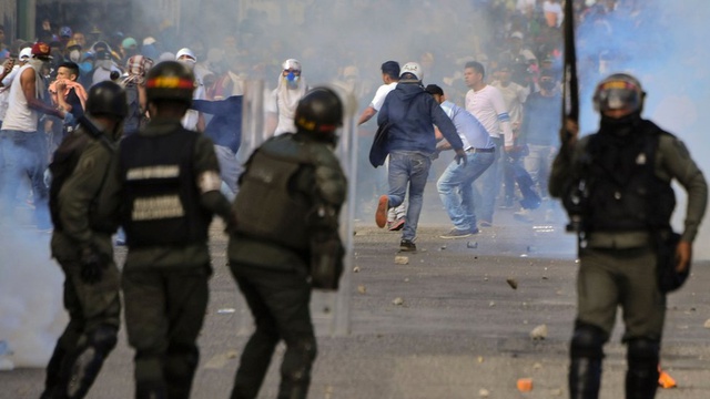 Abd, Venezuela Muhalefetinden Guaido'yu Ülkenin Meşru Lideri Olarak Tanıdı
