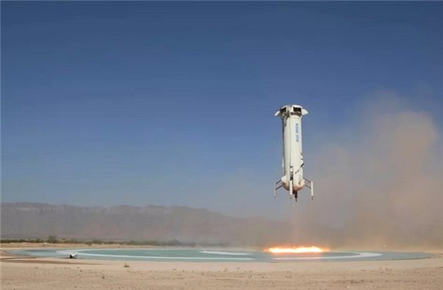 Blue Origin'in New Shepard Roketi, 10. Görevini Başarıyla Tamamladı (Video)