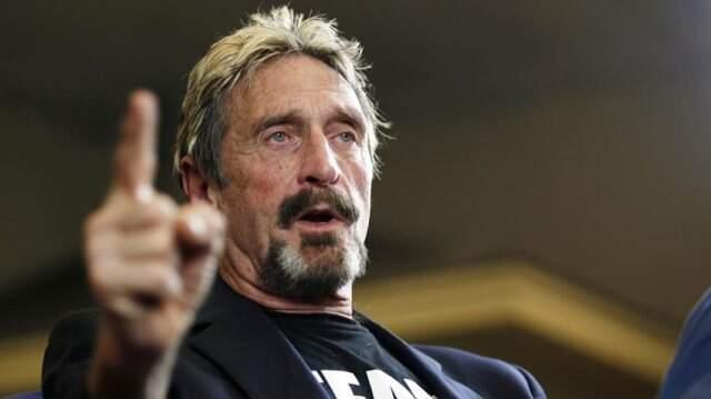 ABD Başkan Adayı Olan Dünyaca Ünlü İş Adamı John McAfee, Ülkeyi Terk Etti