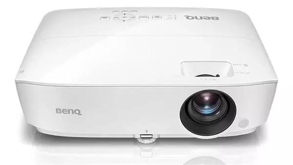 Ev Sineması Deneyimine En Uygun Projeksiyon Cihazı: Benq Mh535fhd