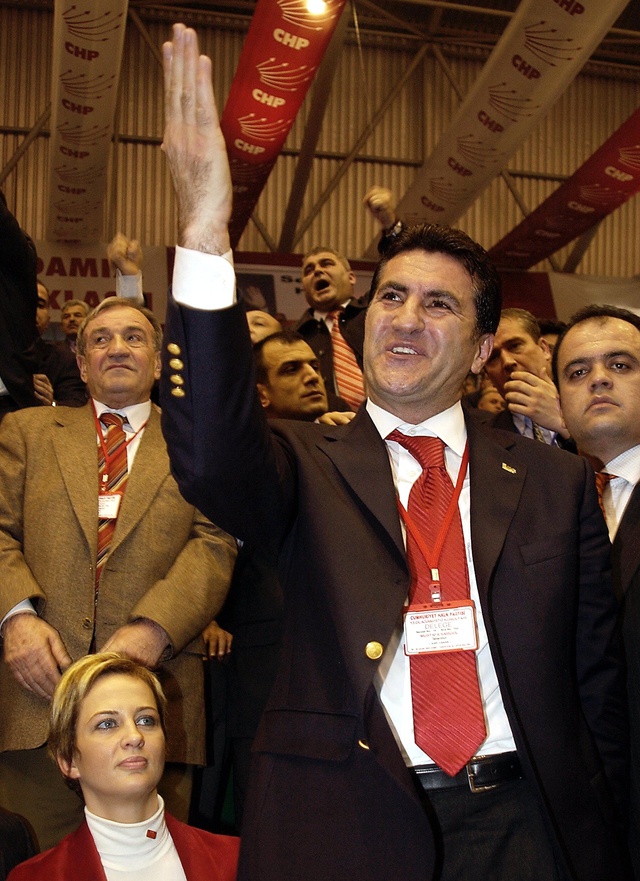 Mustafa Sarıgül: Şişli Belediyesi'ne Dönmek İçin CHP'den İstifa Eden Siyasetçi