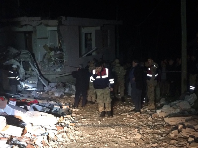 Hatay'da Bir Binanın Kazan Dairesinde Patlama Meydana Geldi! Ölü ve Yaralılar Var