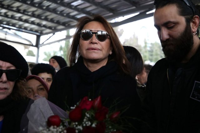 İlyas Salman, Ayşen Gruda'nın Cenaze Töreninde Tabutun Başından Ayrılmadı