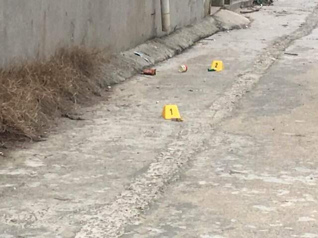 Kaçarak Evlenen Kızının Kocasından Şiddet Görmesini Sindiremeyen Baba, Dehşet Saçtı! Ölü ve Yaralılar Var Kaçarak Evlenen Kızının, Kocasından Şiddet Görmesini Sindiremeyen <a class='keyword-sd' href='/baba/' title='Baba'>Baba</a>, Dehşet Saçtı! Ölü ve Yaralılar Var