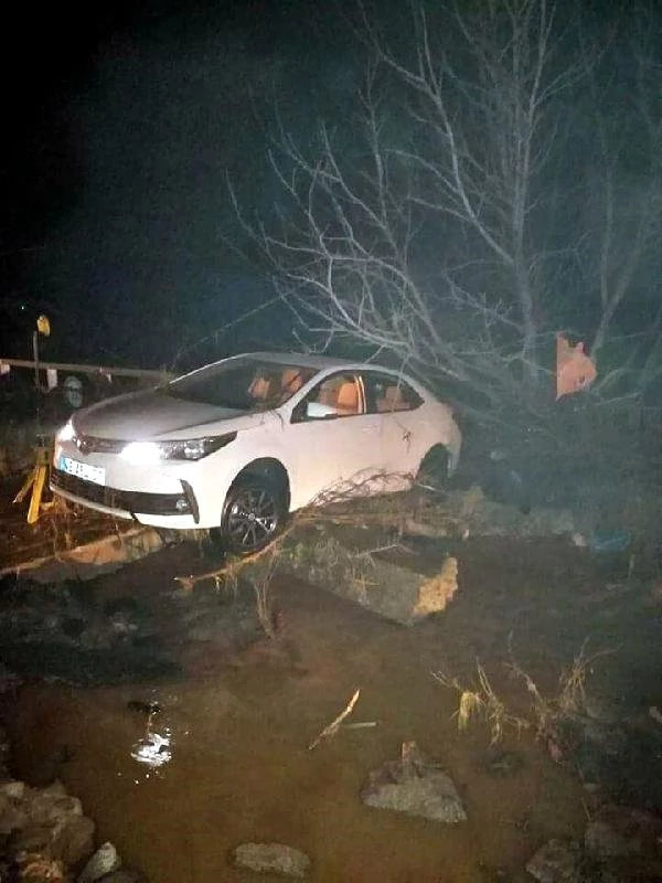 Bodrum'da Otomobille Sel Sularına Kapılan Nişanlı Çiftin Cansız Bedenlerine Ulaşıldı