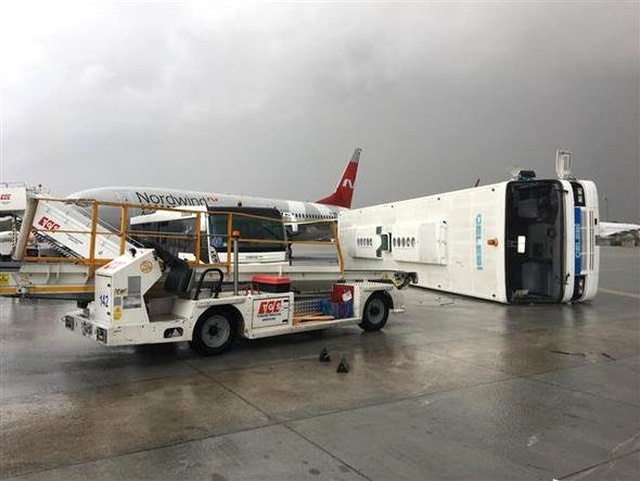 İklimler Değişiyor: Antalya'da Hortum Meydana Geldi