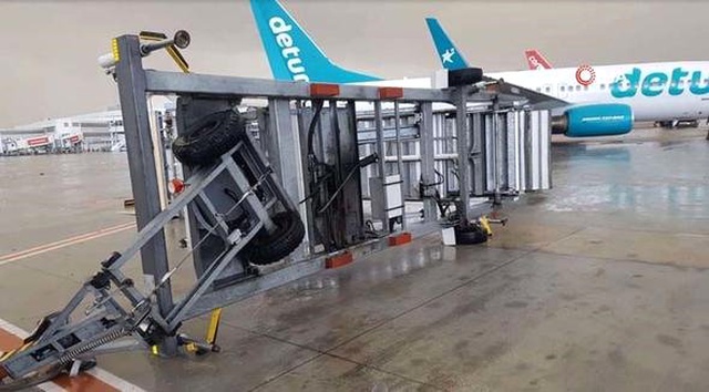 İklimler Değişiyor: Antalya'da Hortum Meydana Geldi