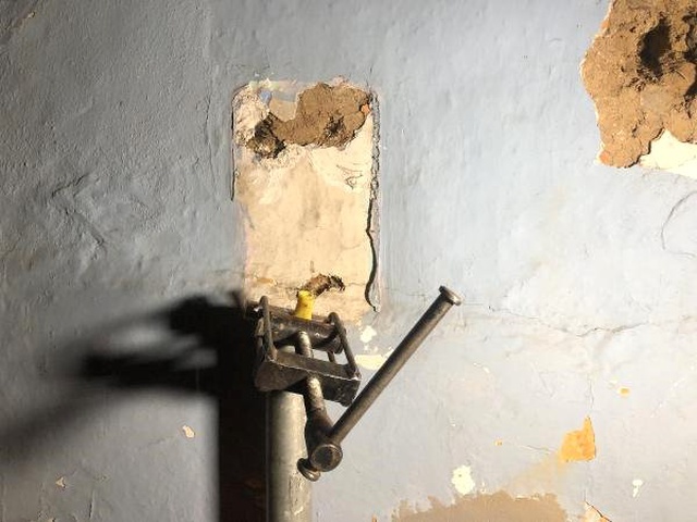 Ağzında Sigarayla 'Doğal Gaz' Saatini Parçaladı, Boruyu Kesti