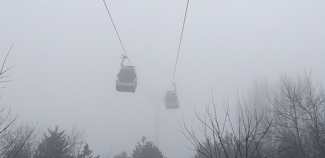 Uludağ'a Çıkmak İçin Teleferiği Tercih Eden Tatilciler Uzun Kuyruklar Oluşturdu