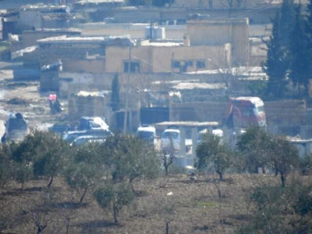 Terör Örgütü PYD, Münbiç'ten Çıkan Halktan Haraç Alıyor Terör Örgütü PYD, Münbiç'ten Kaçmak İsteyen Halktan Haraç Alıyor