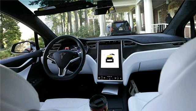 Tesla Autopilot 3.0 ile Tanışın: İleri Düzey Yapay Zeka Sistemi