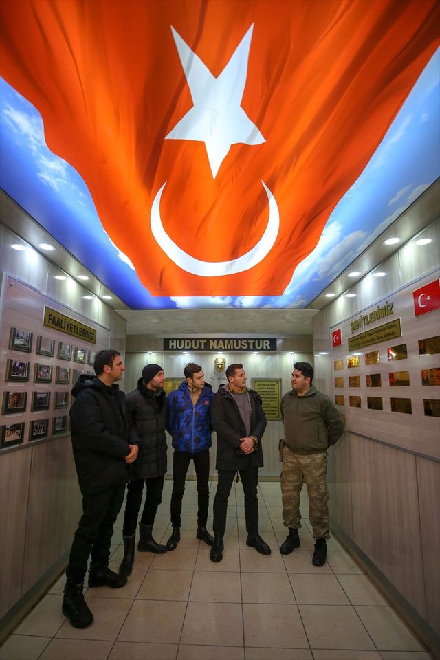 Söz Dizisinin Oyuncuları, Canlandırdıkları Kahramanlarla Irak Sınırında Buluştular