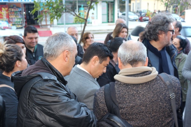 CHP Parti Binasına Kilit Vuran İlçe Yönetimi, CHP'li Başkan Adayı ve Partilileri Sokakta Bıraktı