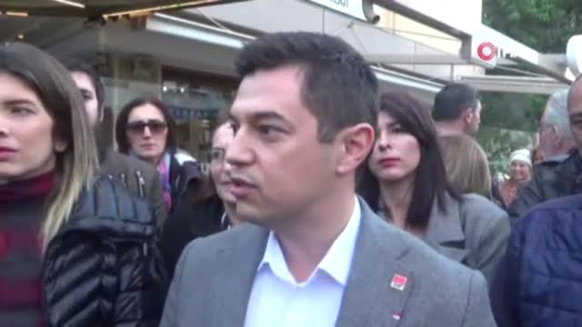 CHP Parti Binasına Kilit Vuran İlçe Yönetimi, CHP'li Başkan Adayı ve Partilileri Sokakta Bıraktı