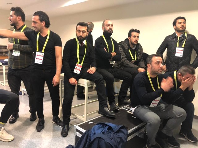 Yeni Malatyasporlu Bazı Yöneticiler, Fenerbahçe Maçını Soyunma Odasında İzledi!