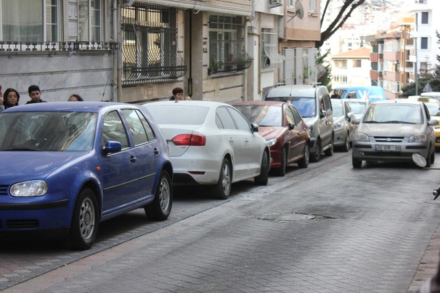 Akli Dengesi Yerinde Olmayan Şahıs, Ters Park Edilen Aracı Ateşe Verdi