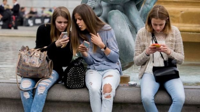 Facebook'un Gençlere Kişisel Bilgileri Karşılığında Para Ödediği Ortaya Çıktı