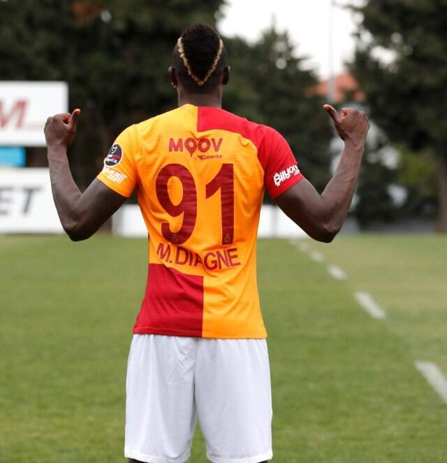 Mbaye Diagne'den Türkçe Mesaj: En Büyük Cimbom Mbaye Diagne'den Türkçe Mesaj: En Büyük Cimbom