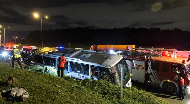 İstanbul'da Yolcu Otobüsü Devrildi! Ölü ve Yaralılar Var