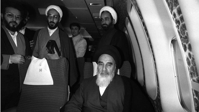 1 Şubat 1979: 40 Yıl Önce Humeyni'nin İran'a Dönüşüne Tanıklık Etmek