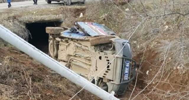 Son Dakika! Çorum'da Askeri Araç Devrildi: 3 Asker Yaralı Çorum'da Askeri Araç Devrildi: 3 Asker Yaralı