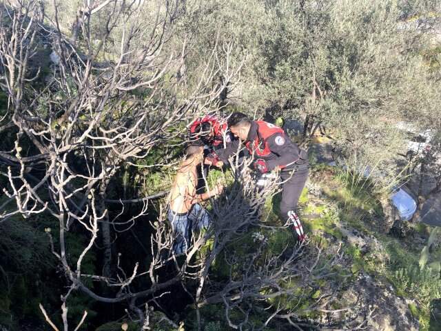 Bıçak Zoruyla Tecavüze Kalkıştı, Yarı Çıplak Kaçtığı Ormanda Yakalandı Zorla Girdiği Evde Bıçak Zoruyla Tecavüze Kalkışan Sapık, Yarı Çıplak Halde Ormanda Yakalandı